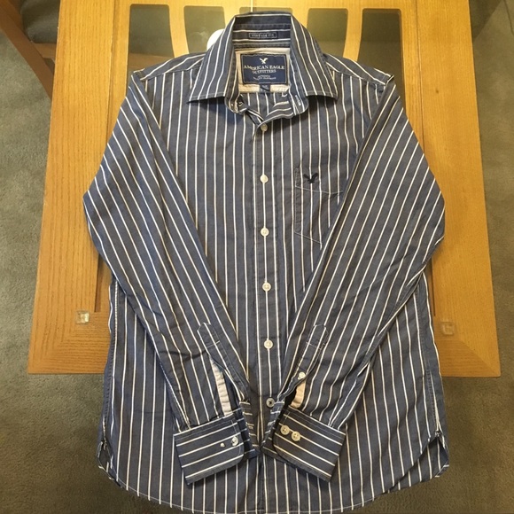 American Eagle Long Sleeve Button Down Shirt - Picture 2 of 5